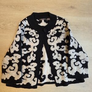 Elegant Black and Cream Wool Women's Sweater